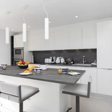 Blue Dreams Yourhosthelper *