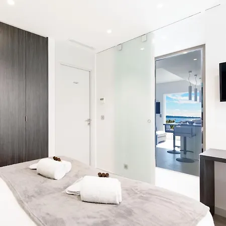 Blue Dreams Yourhosthelper Apartment