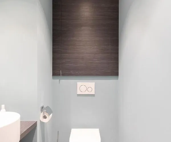 Blue Dreams Yourhosthelper